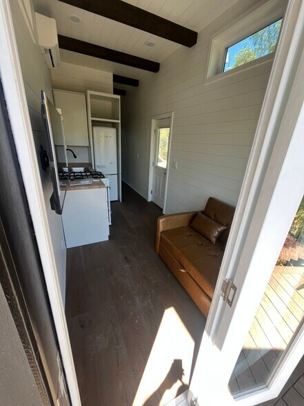 Building Photo - 1 Limetree Ln