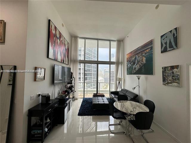 Building Photo - 475 Brickell Ave