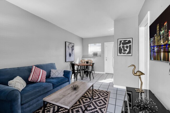 Primary Photo - 105 SW 5th Ct