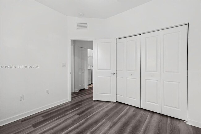 Building Photo - 2652 SE 13th St