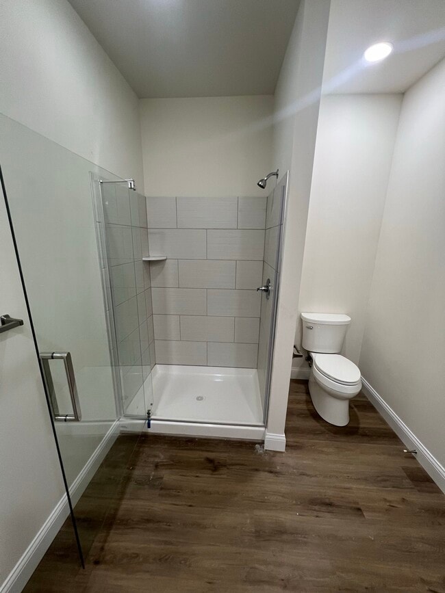 Building Photo - 08 Longbranch Dr