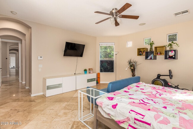 Building Photo - 423 E Mead Dr