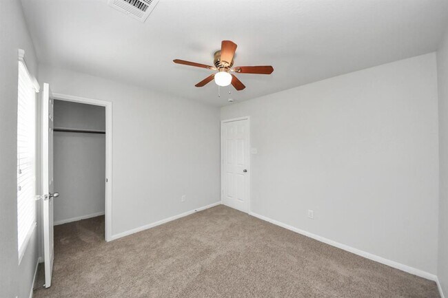 Building Photo - 15218 Taos Creek Ct