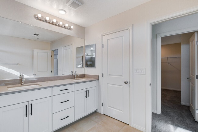 Building Photo - 8439 Vacarez Dr