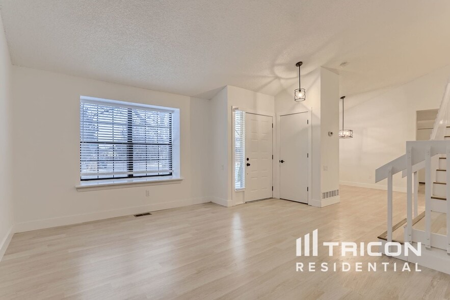 Building Photo - 2849 S Richfield Way