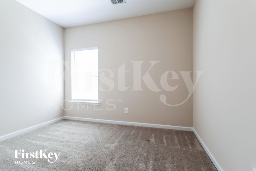 Building Photo - 3832 Humber Ct