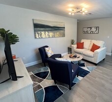 Building Photo - 607 Lyndhurst St