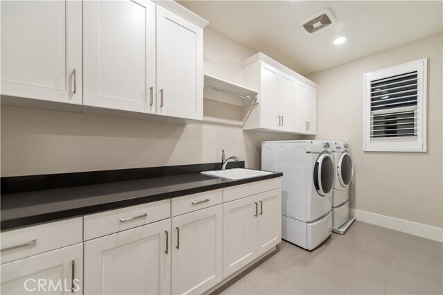 Building Photo - 55 Crater