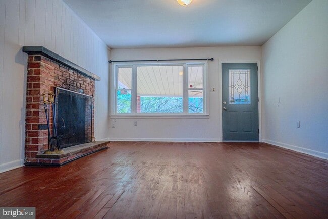 Building Photo - 1200 N Grange Ave