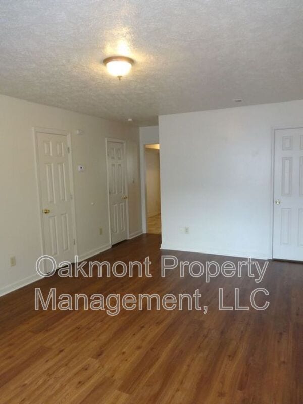 Building Photo - 942 Pedro Dr