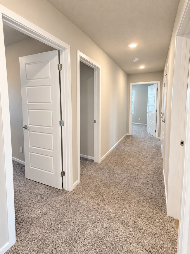 Building Photo - 8218 S Allora Ct