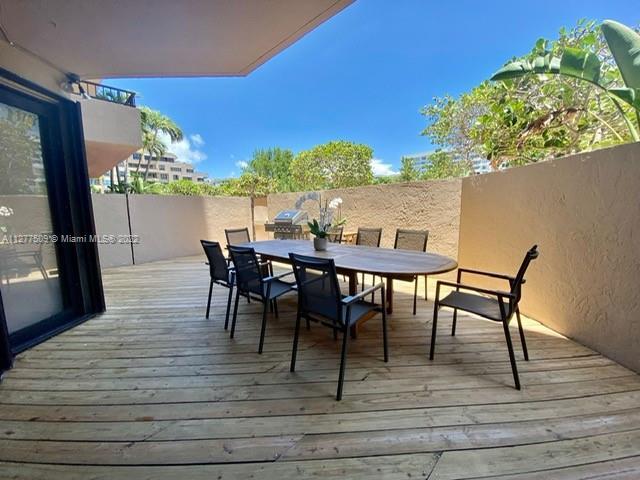 Building Photo - 251 Crandon Blvd