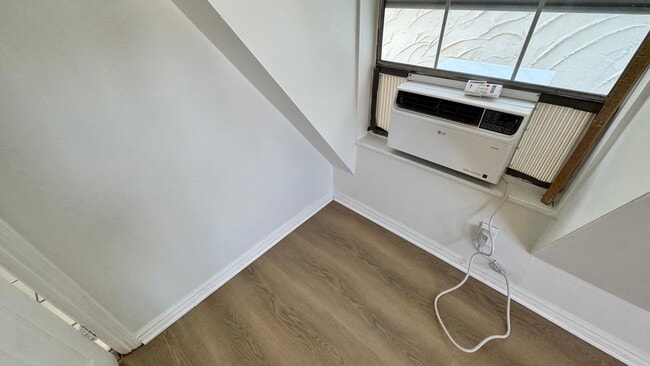 Building Photo - 459 N Alfred St