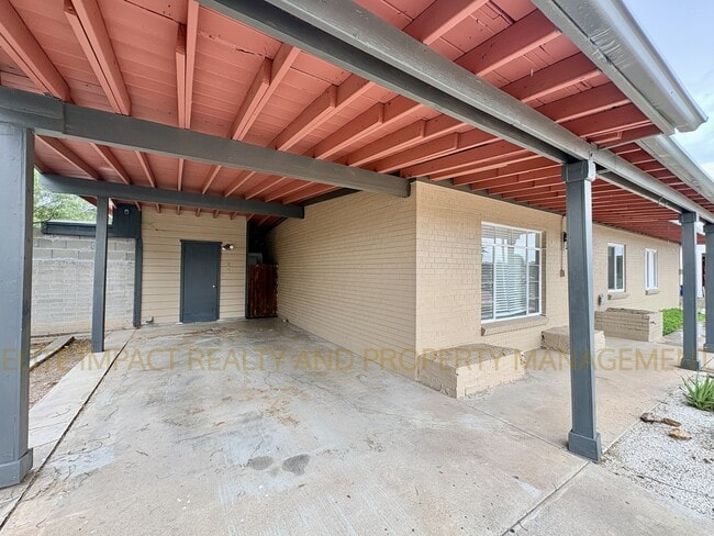 Building Photo - 4740 E Melissa St