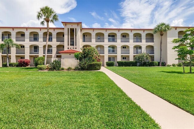 Primary Photo - 1 Colony Point Dr