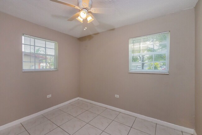 Building Photo - 7311 Miramar Pkwy