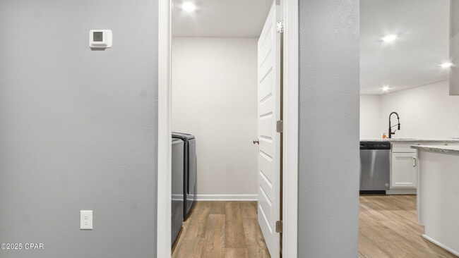 Building Photo - 4028 Silver Spur Rd