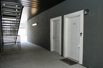 Building Photo - 460 W 15 S