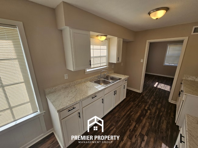 Building Photo - 3630 Tulip Tree Cove