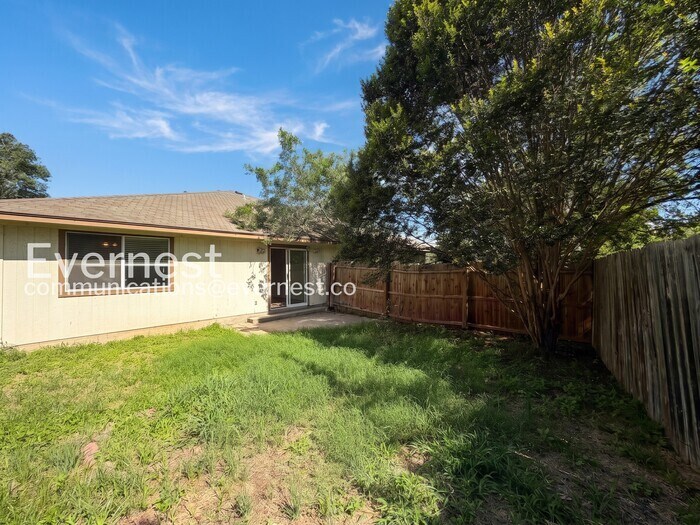 Building Photo - 202 Tamara Dr