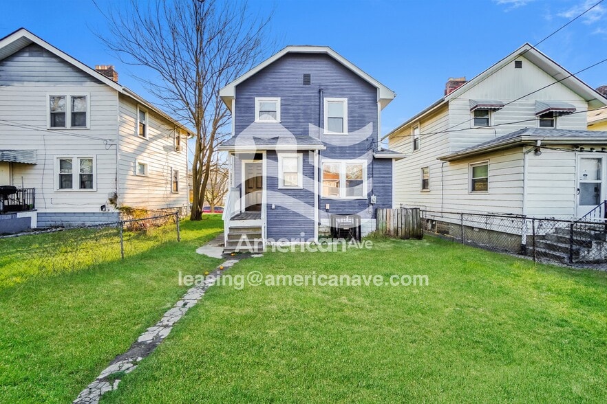 Building Photo - 367 S Wayne Ave