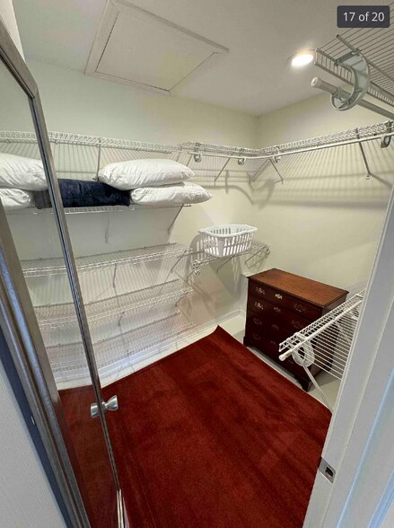 Building Photo - 924 Spain Ave