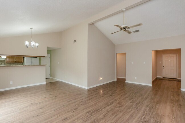 Building Photo - 2146 Greenbriar Colony Dr