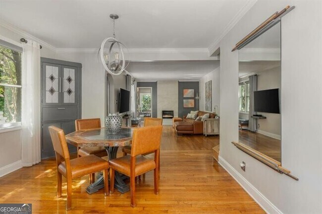 Building Photo - 168 Garland Ave