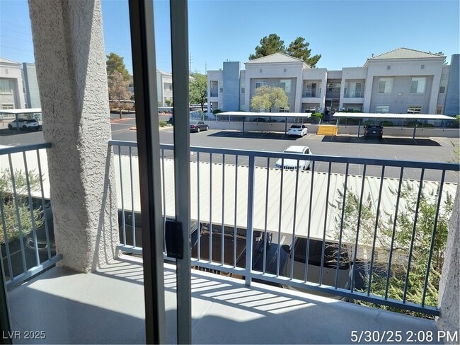 Building Photo - 2201 Ramsgate Dr