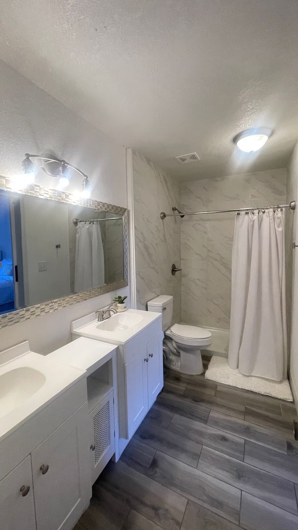 Building Photo - 1718 Silver Creek Ct