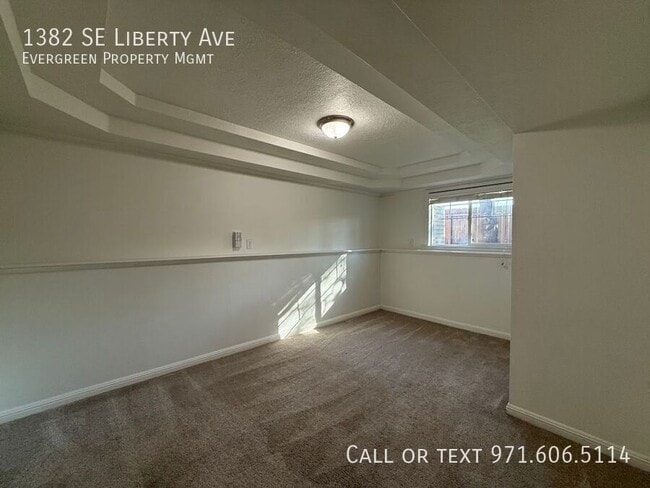 Building Photo - 1382 SE Liberty Ave