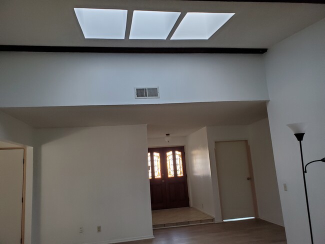 Living room with sky light - 1278 Messina Pl