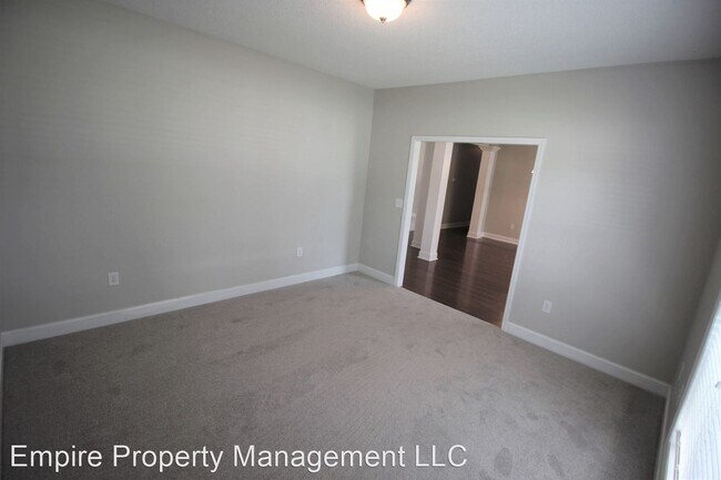 Building Photo - 5013 Patriot Park Dr SE