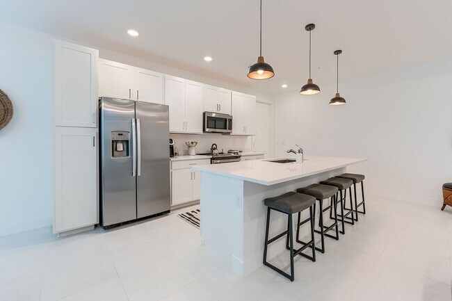 Building Photo - 26401 Coco Cay Cir