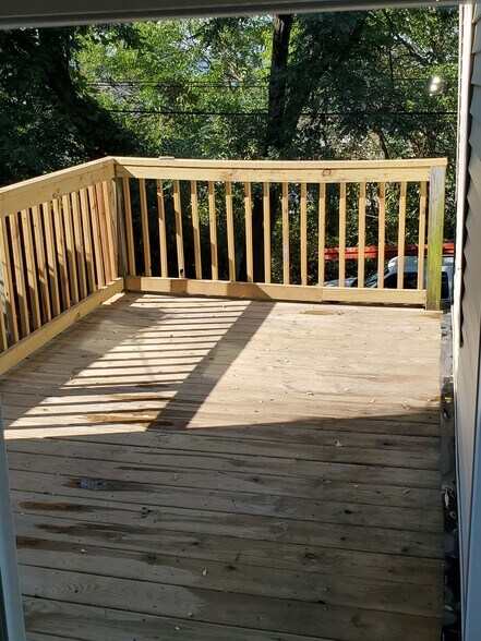 rear deck - 2903 California Ave