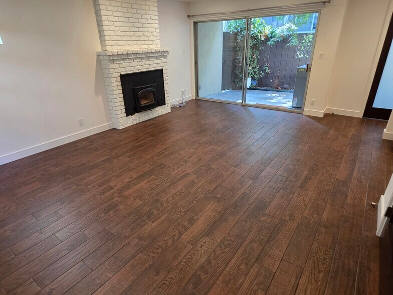 Building Photo - 8227 Redlands St