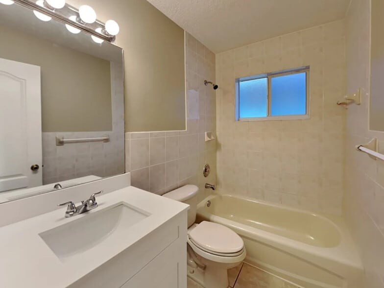 Building Photo - 14993 SW 59th St