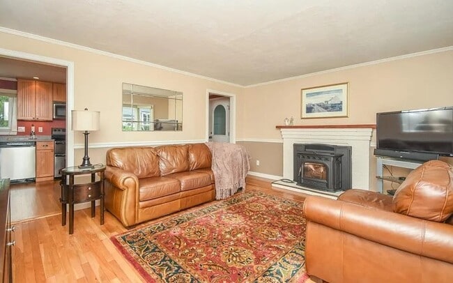 Building Photo - 19 Beatty St