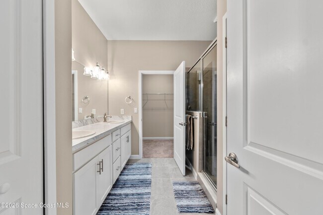 Building Photo - 3951 Playa Del Sol Dr