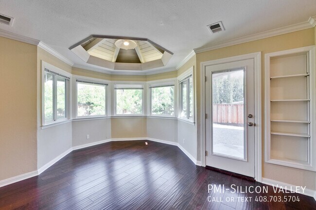 Building Photo - Amazing Cupertino Home!