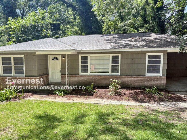 Primary Photo - 2616 Wood Dr NE
