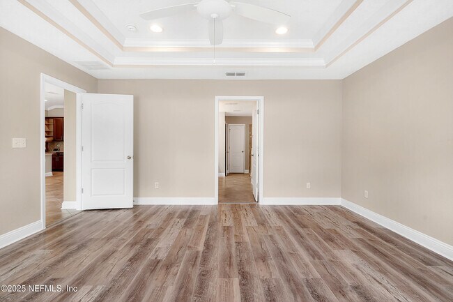 Building Photo - 370 Wayfare Ln