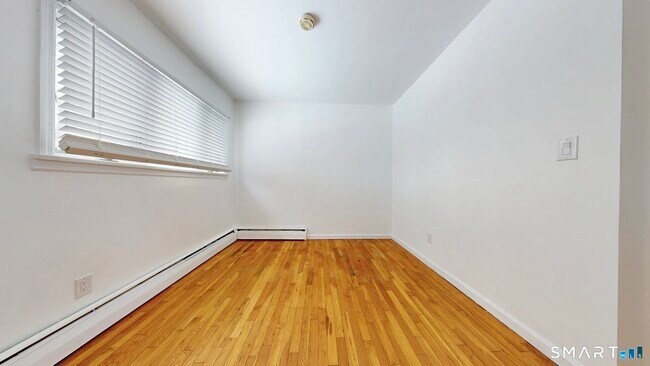 Building Photo - 96 Cornflower Dr