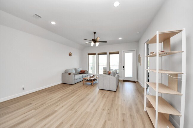 Building Photo - 2550 Forbidden Fig Row