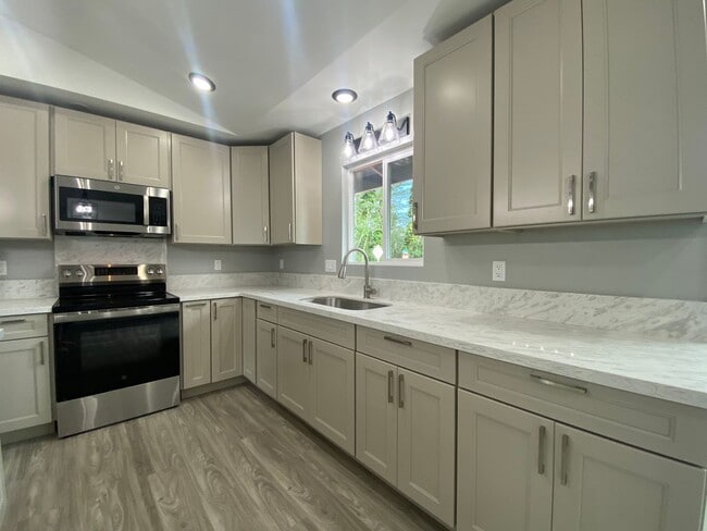 Building Photo - Brand New 3-Bedroom, 2-Bath Home in Hawaiian Shores