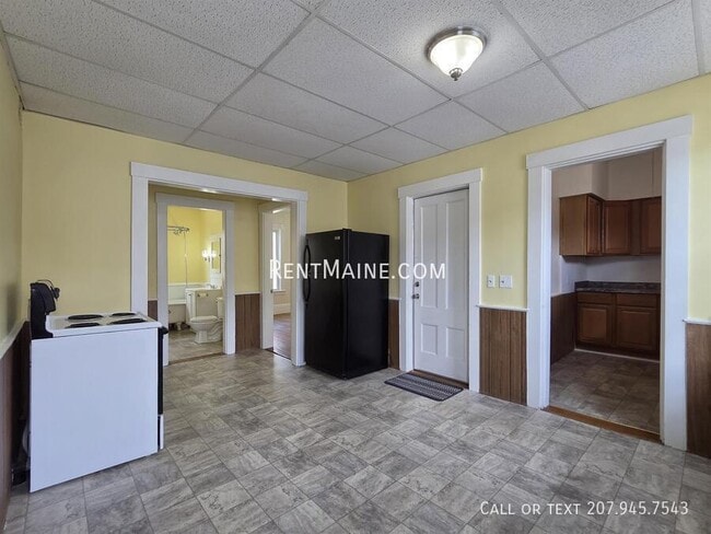 Building Photo - 84 Shawmut St