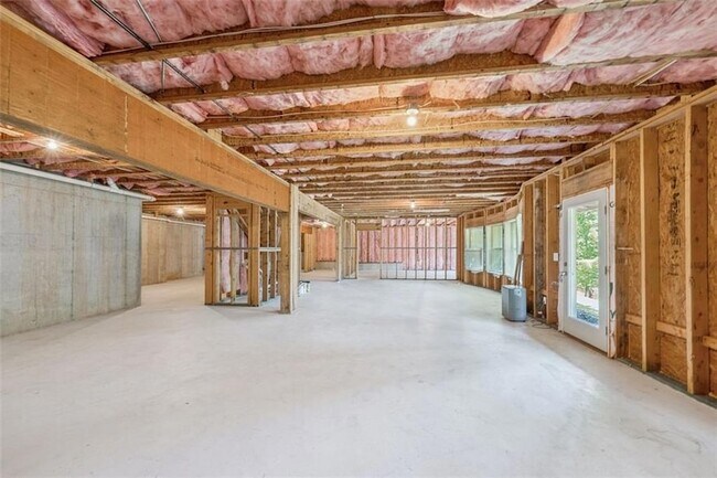 Building Photo - 226 Haney Rd