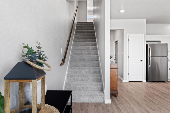 Building Photo - 811 Meiomi Dr