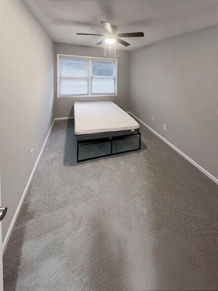 Building Photo - 2660 Burdett Rd