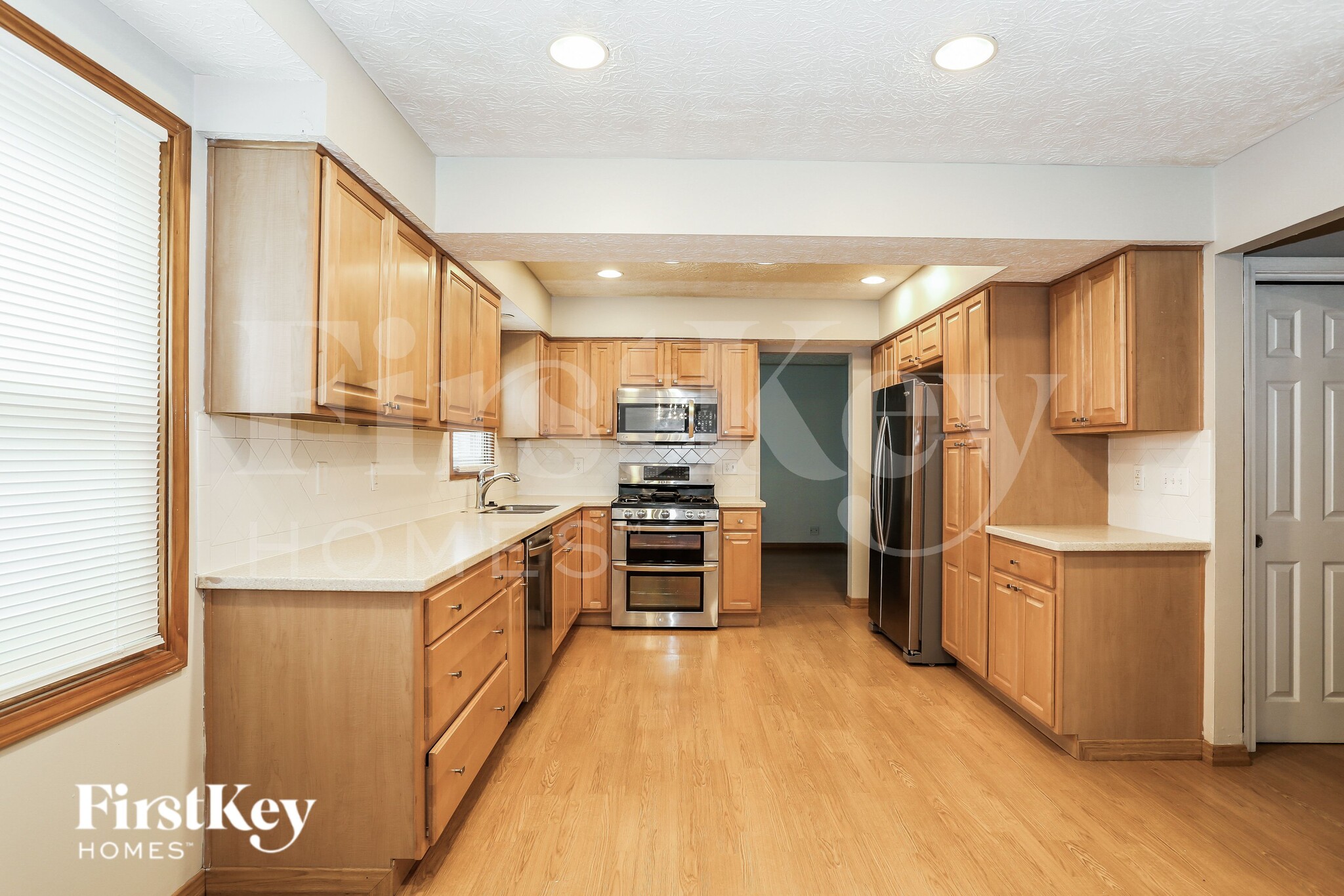 Building Photo - 2049 Stowbridge Rd